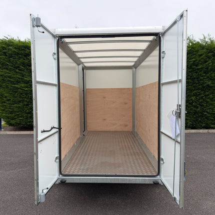 Indespension TAV5H Box Trailer - 2700kg