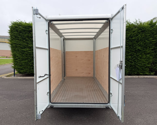 Indespension TAV5H Box Trailer - 2700kg