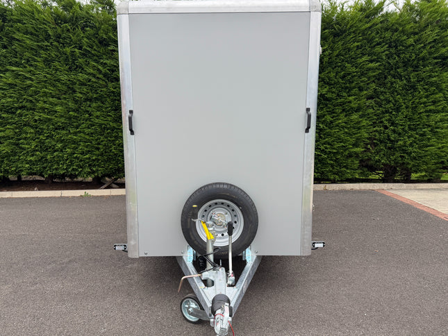 Indespension TAV5H Box Trailer - 2700kg