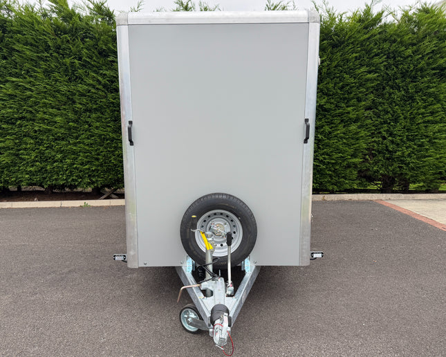 Indespension TAV5H Box Trailer - 2700kg