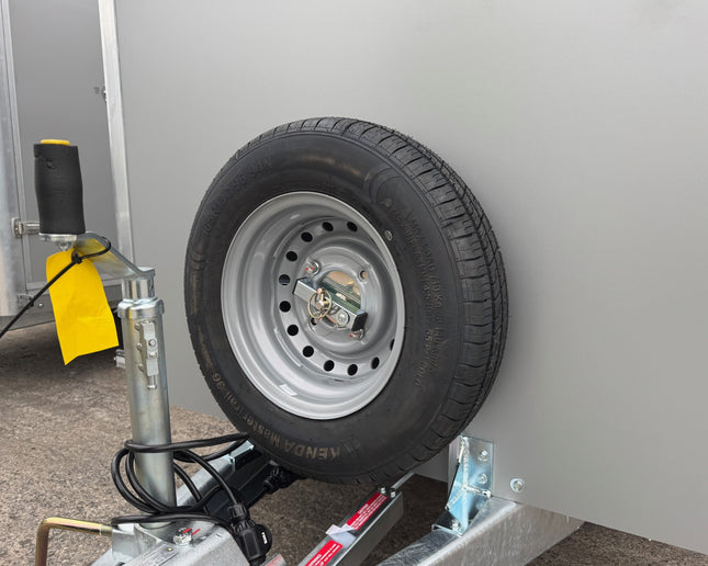 Indespension TAV5H Box Trailer - 2700kg